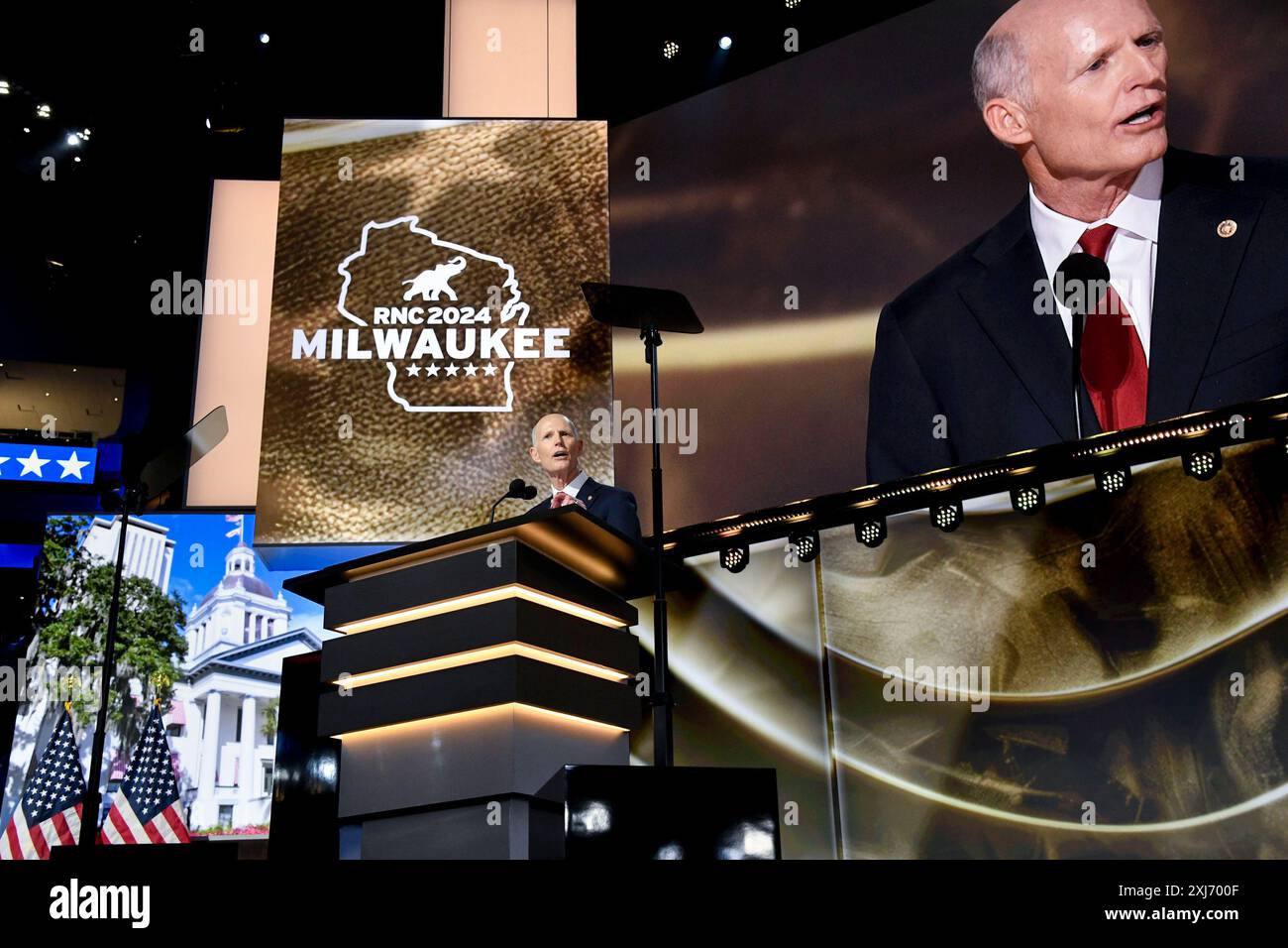 Milwaukee, Usa. Juli 2024. Senator Rick Scott, R-FL, spricht auf der Republican National Convention 2024 im Fiserv Forum in Milwaukee, Wisconsin am Dienstag, den 16. Juli 2024. Der Kongress, der vom 15. Bis 18. Juli stattfinden wird, findet Tage nach einem Attentat auf den ehemaligen Präsidenten Donald Trump bei einer Wahlkampfveranstaltung in Pennsylvania am 13. Juli statt. Foto: Matt Martin/UPI Credit: UPI/Alamy Live News Stockfoto