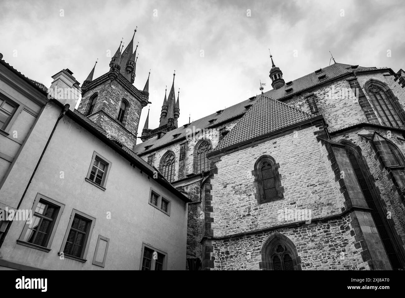 Gotische Kirche der Gottesmutter vor Tyn, beliebtes Touristenziel in der Altstadt von Prag, Tschechien Stockfoto