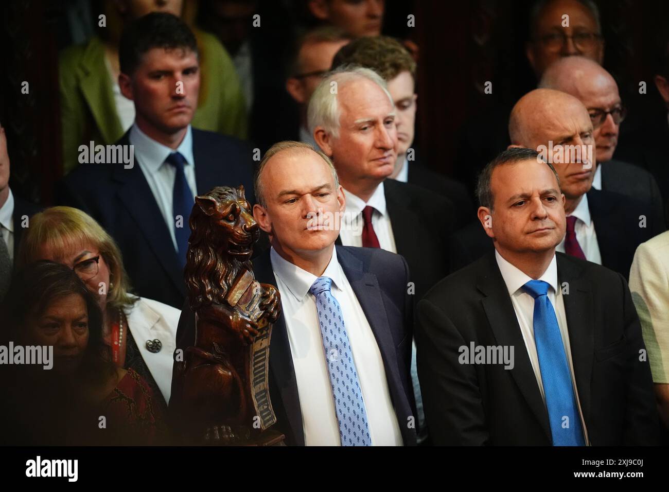 Der Führer der Liberaldemokraten Sir Ed Davey (Mitte) lauschte der Rede des Königs während der Parlamentseröffnung im House of Lords im Palace of Westminster, London. Bilddatum: Mittwoch, 17. Juli 2024. Stockfoto