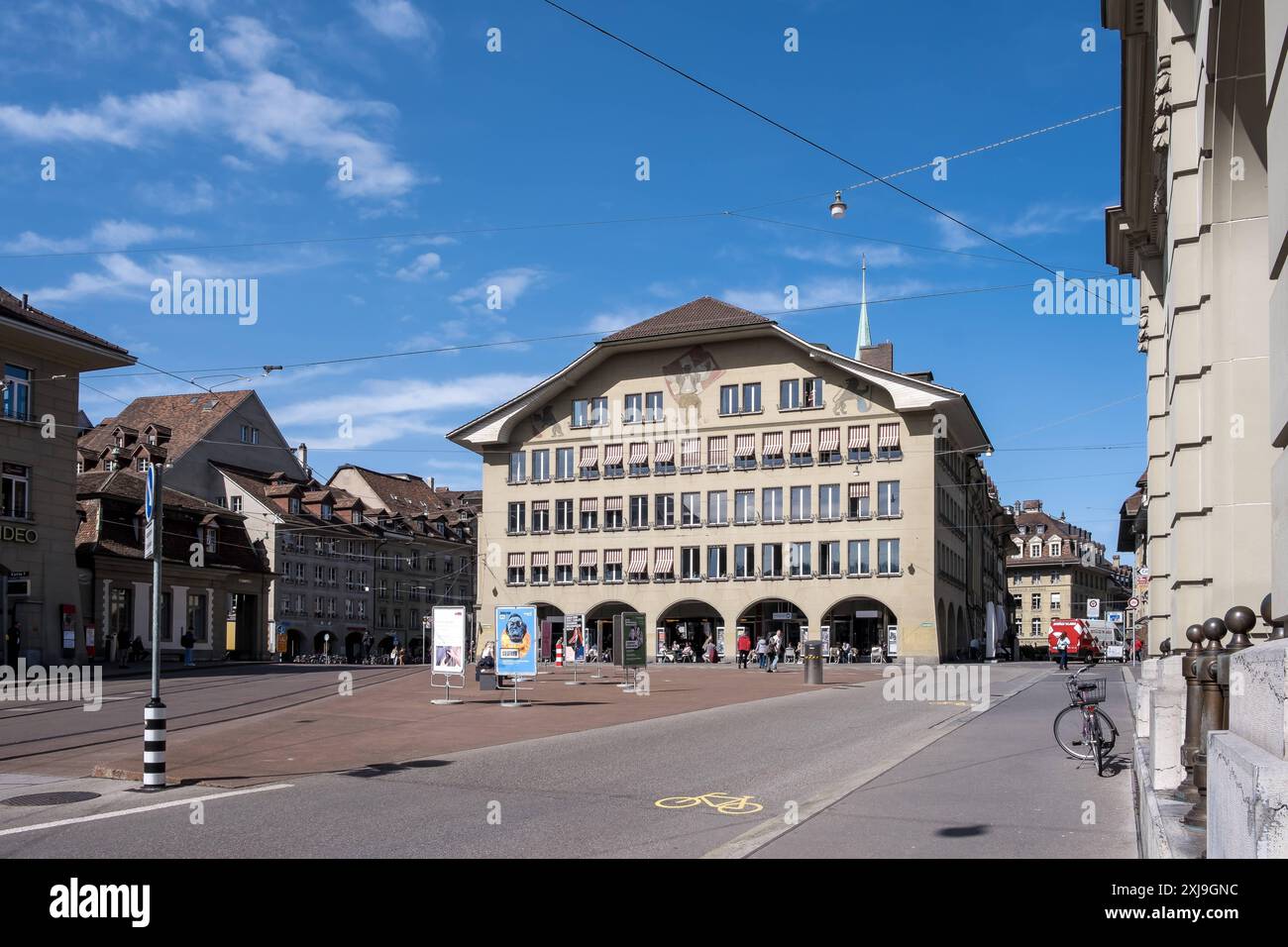 Blick auf den Casinoplatz, einen Platz im mittelalterlichen Stadtzentrum, Altstadt, UNESCO-Weltkulturerbe, Bern, Schweiz, Europa Copyright: MLTZ 1373-38 Stockfoto