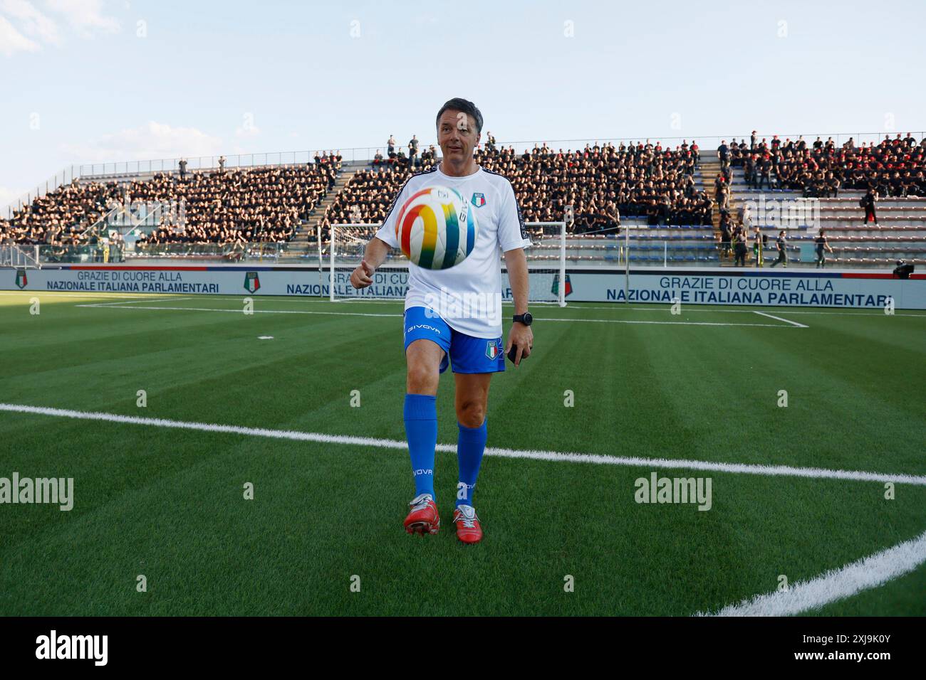 Stadion L'Aquila, Italien - 16.07.2024, Roma, Italia. Juli 2024. Matteo Renzi alla Partita del Cuore allo Stadio Gran Sasso d'Italia L'Aquila, Italia &#x2014; Marted&#xec; 16 luglio 2024 - Cronaca - (Foto di Cecilia Fabiano/LaPresse) Matteo Renzi at Heart Matteo Renzi at Heart Match im Gran Sasso of Italy Stadium L'Aquila, Italien - Dienstag, 16. Juli 2024 - News - (Foto: Cecilia Fabiano/LaPresse) Credit: LaPresse/Alamy Live News Stockfoto