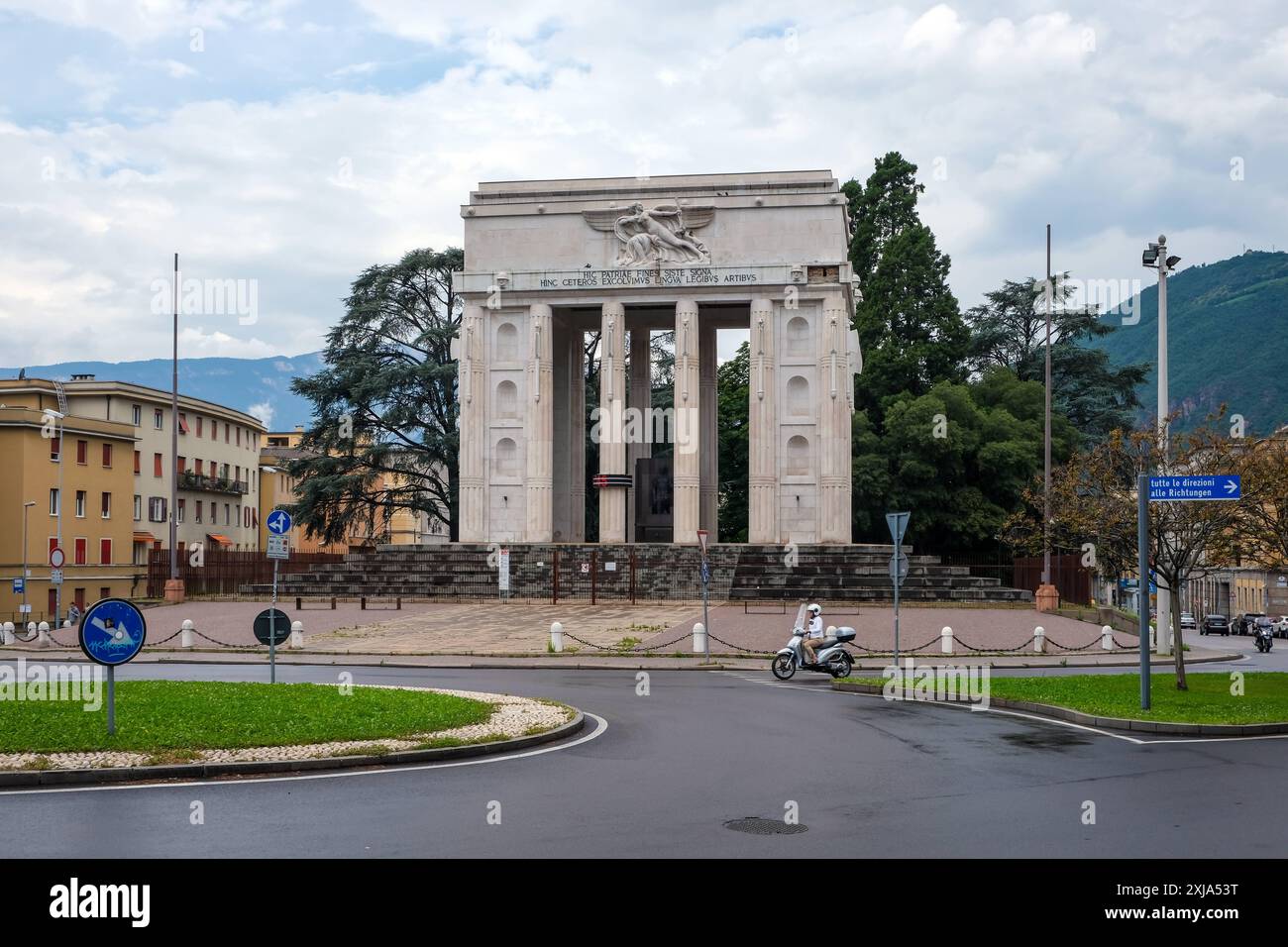 Bozen, Suedtirol, Italien - Siegesdenkmal am Siegesplatz. Bozen Süddtirol Italien *** Bozen, Südtirol, Italien Siegesdenkmal auf dem Siegesplatz Bozen Südtirol Italien Stockfoto