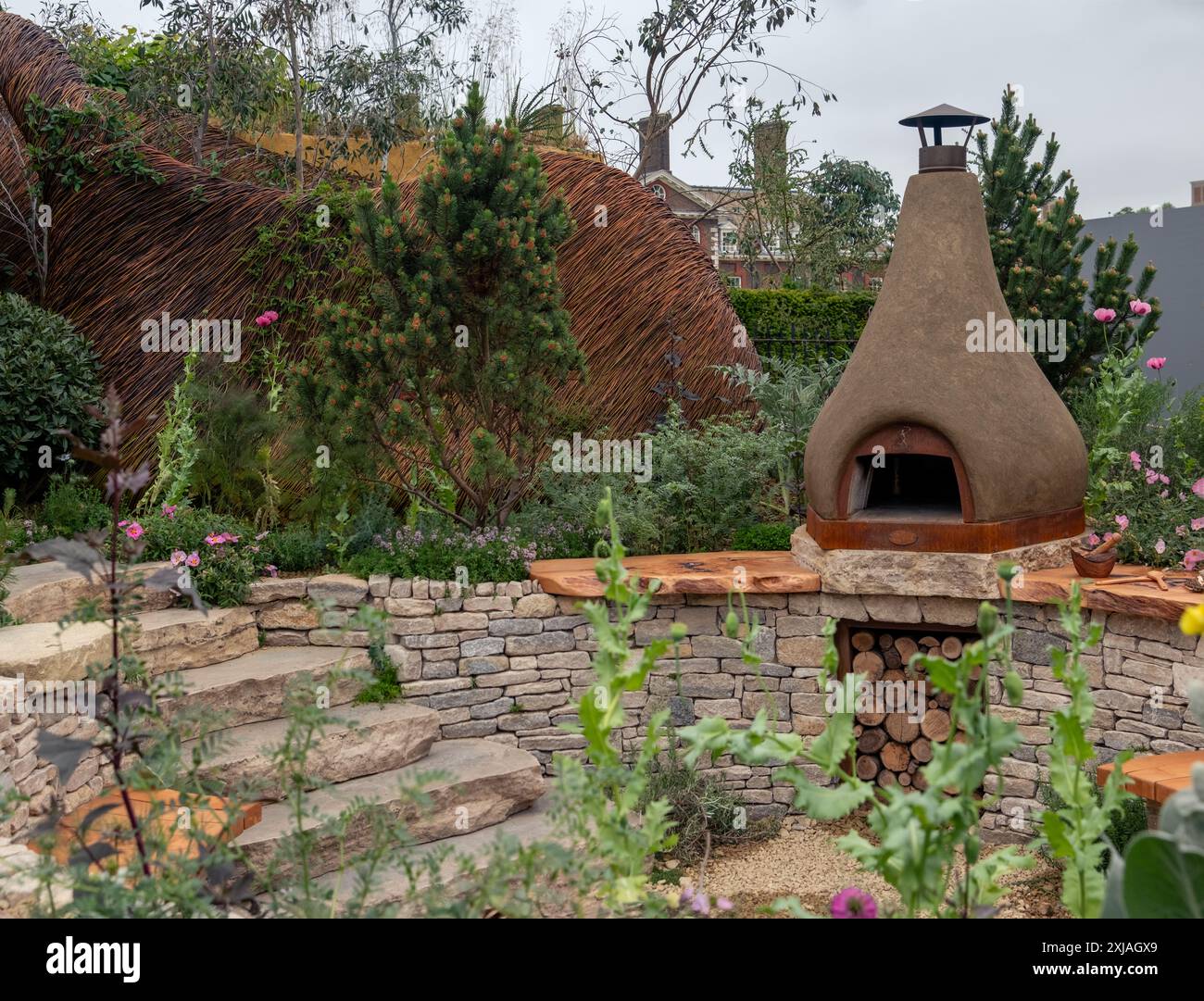 The Freedom from Folter Garden: A Sanctuary for Survivors bei der Chelsea Flower Show in London. Stockfoto
