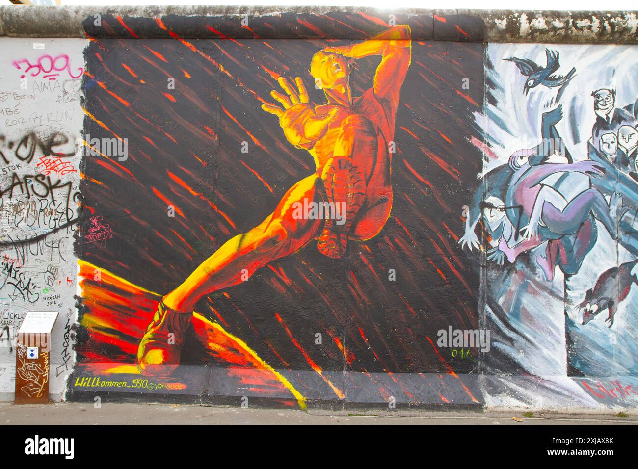 Graffiti-Kunst der Berliner Mauer. East Side Gallery. Berlin, Deutschland. Stockfoto