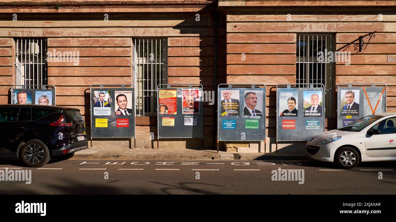 Plakate für die französischen Präsidentschaftswahlen 2017, Mairie de Gaillac PL. d'Hautpoul. Gaillac. Occitane Frankreich. Stockfoto