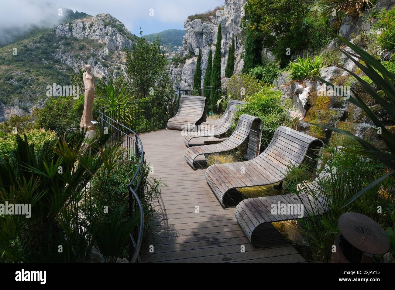 Botanischer Spaziergang durch den exotischen Garten von EZE, mittelalterliches Dorf der französischen riviera hoher Touristenort der Provence Stockfoto