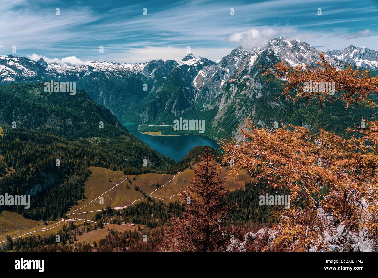 Blick auf den Königssee in Bayern. Stockfoto