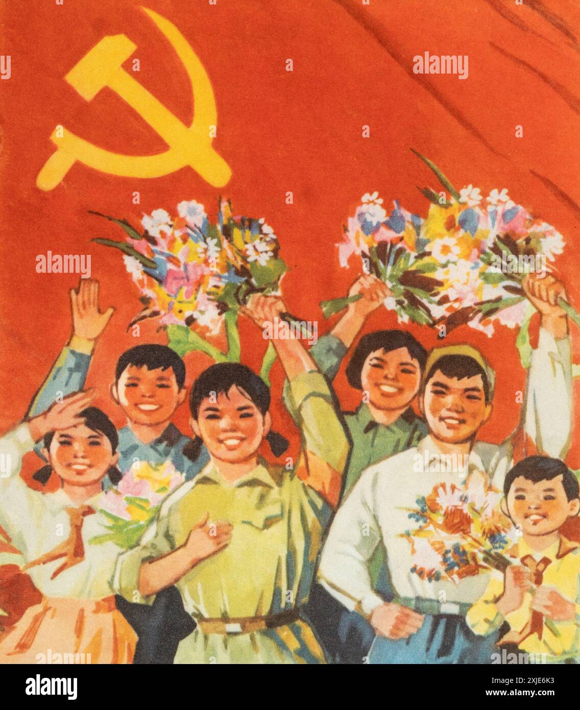 Propagandaplakat aus der Kulturrevolution, Jugendliche halten Blumensträuße und jubeln vor der Flagge der Kommunistischen Partei Chinas. Stockfoto