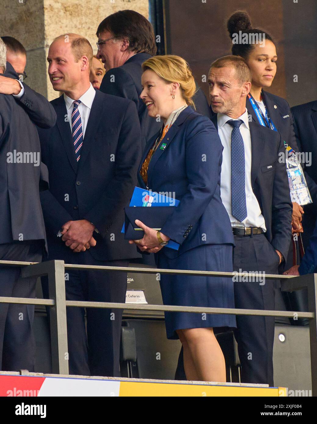 William, Prinz von Wales, Prinz von Wales mit Sohn Prinz George, Aleksander CEFERIN, UEFA Präsident, Franziska Giffey (SPD) Ex Bürgermeisterin von Berlin, Deutschland, Celia SASIC, DFB Integrationsbotschafterin, im Endspiel SPANIEN - ENGLAND 2-1 der UEFA-Europameisterschaften 2024 am 14. Juli 2024 in Berlin, Deutschland. Fotograf: Peter Schatz Stockfoto