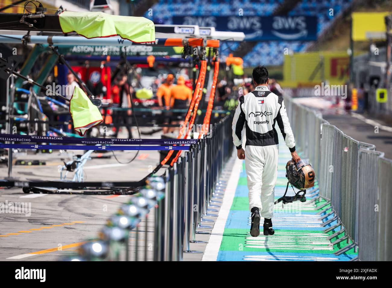 APX GP Team Illustration Pitlane, Apex F1 Film von Apple Studios / Bruckheimer Films während des Formel-1-Großen Preises von Ungarn 2024, 13. Runde der Formel-1-Weltmeisterschaft 2024 vom 19. Bis 21. Juli 2024 auf dem Hungaroring in Mogyorod, Ungarn Stockfoto