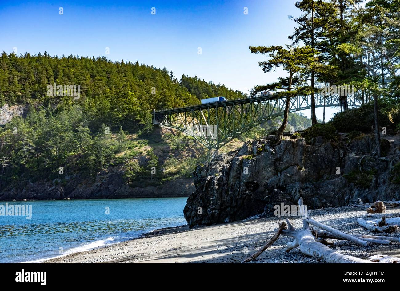 Täuschung Pass State Park, Washington, USA. North Beach und Deception Pass Bridge. Stockfoto