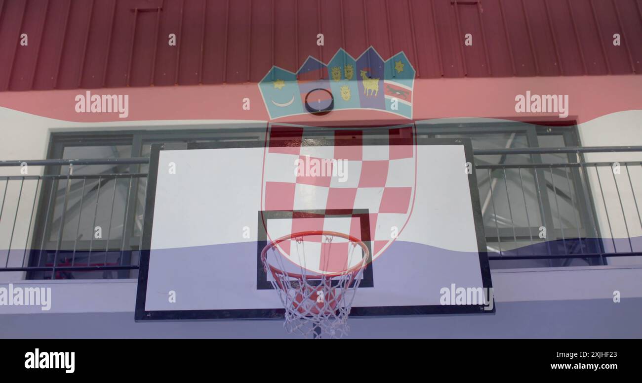 Bild der Flagge kroatiens über dem Basketballfeld Stockfoto