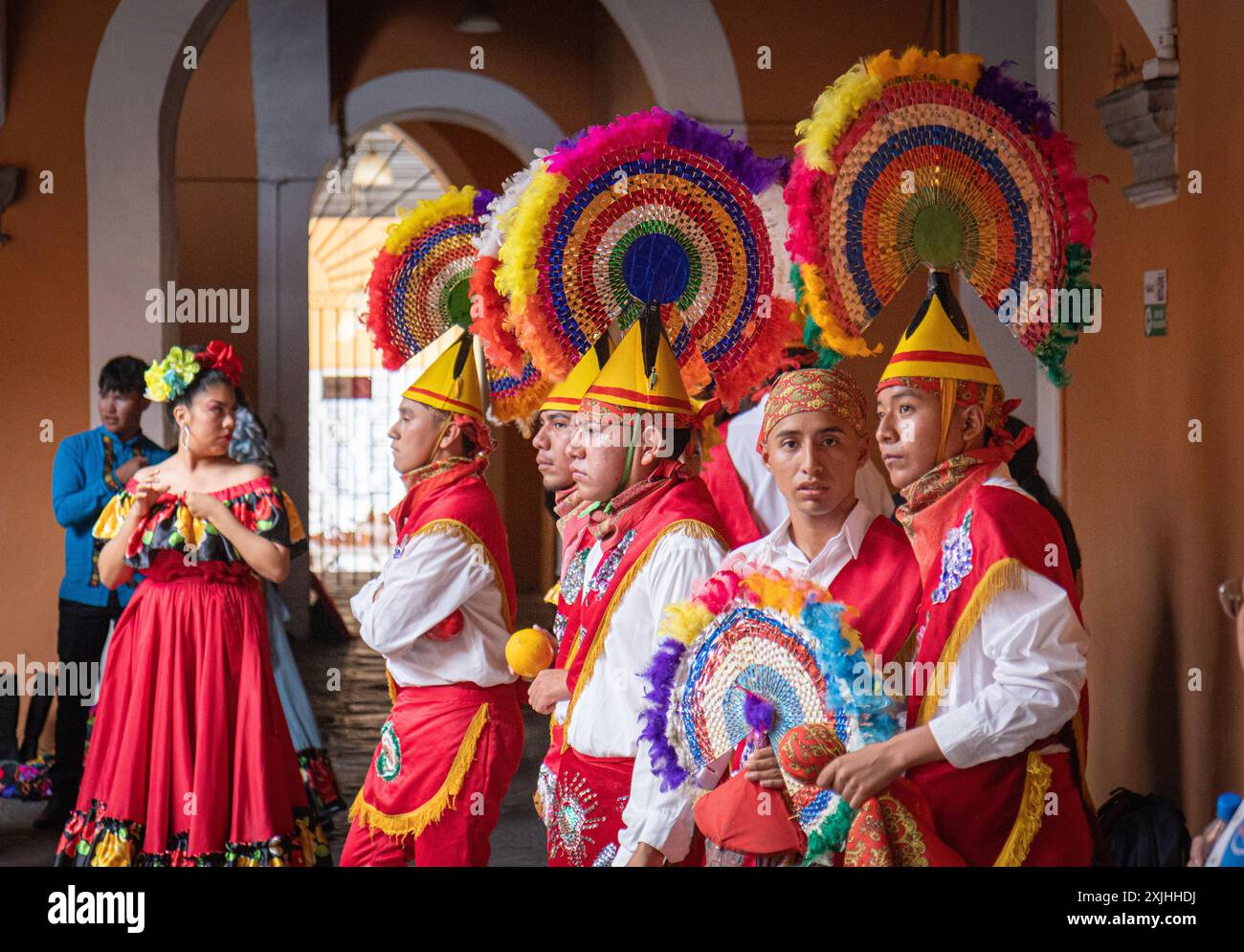 Tanzveranstaltung im Kulturhaus im Stadtzentrum von Puebla de Zaragoza. Stockfoto