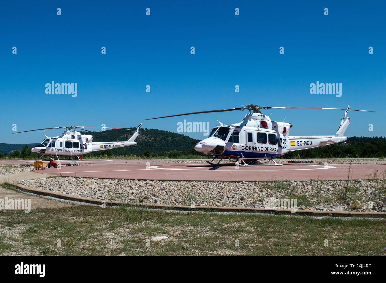 Feuerwehrhubschrauber in den Cuenca-Bergen Stockfoto