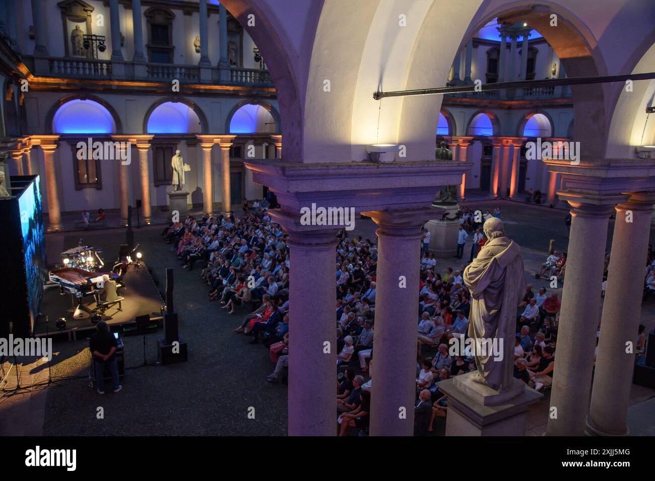 Mailand, Mailand. Juli 2024. Concerto di Nicola Piovani nel Cortile d'onore del palazzo di Brera - Milano - Giovedì 17 Luglio 2024 (Foto Claudio Furlan/Lapresse) Nicola Piovani Konzert im Cortile d'onore des Palastes Brera - Mailand - Donnerstag, 17. Juli 2024 (Foto Claudio Furlan/Lapresse) Credit: LaPresse/Alamy Live News Stockfoto