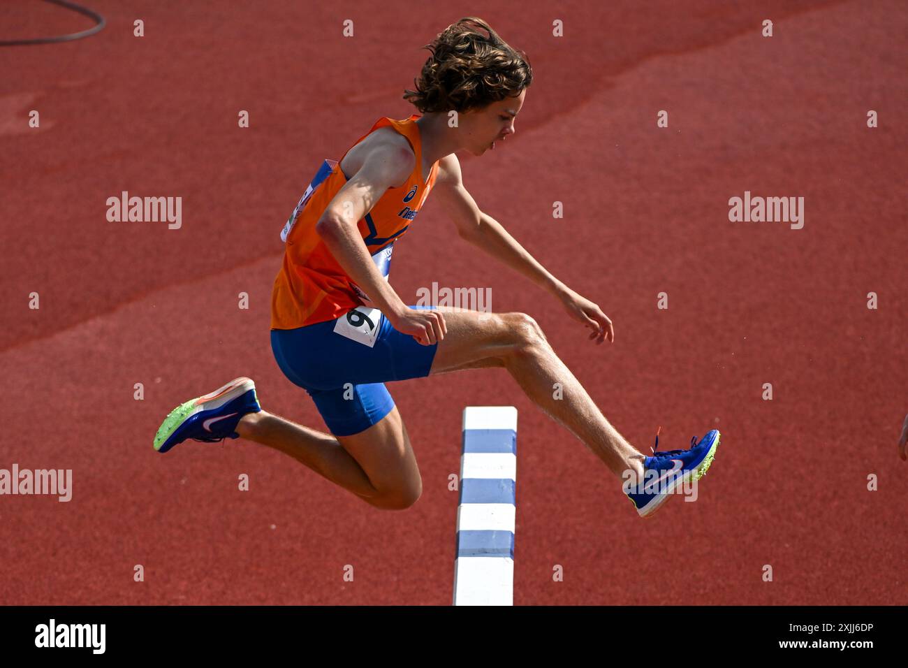 Banska Bystrica, Slowakei. Juli 2024. BANSKA BYSTRICA, SLOWAKEI - 19. JULI: Ivar Engels aus den Niederlanden trat am 19. Juli 2024 in Banska Bystrica, Slowakei, bei den 2000 m langen Steeplechase Men an. (Foto: Nikola Krstic/BSR Agency) Credit: BSR Agency/Alamy Live News Stockfoto