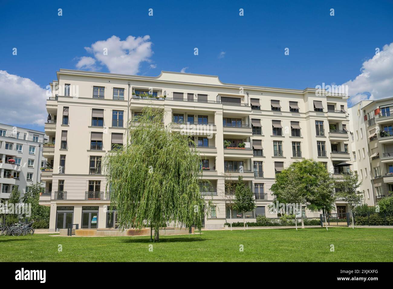 Neues Viertel Box Seven mit Siegfried-Hirschmann-Park, Friedrichshain, Friedrichshain-Kreuzberg, Berlin, Deutschland Stockfoto