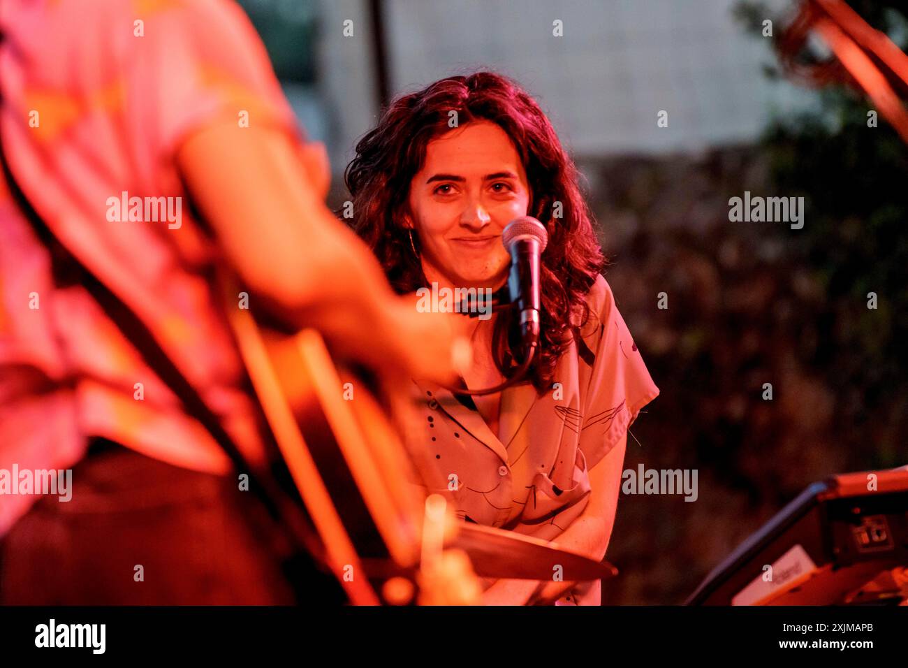 Marina Arrufat, Anna Andreu im Konzert, La mida, La Lluna EN Vers Festival, Binissalem, Mallorca, Balearen, Spanien Stockfoto
