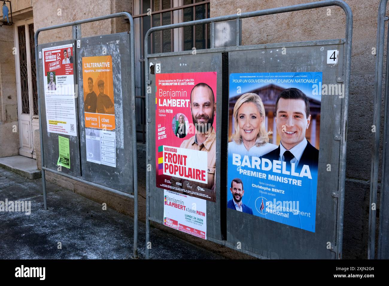 Plakate zur französischen Parlamentswahl im Juni 2024 Stockfoto