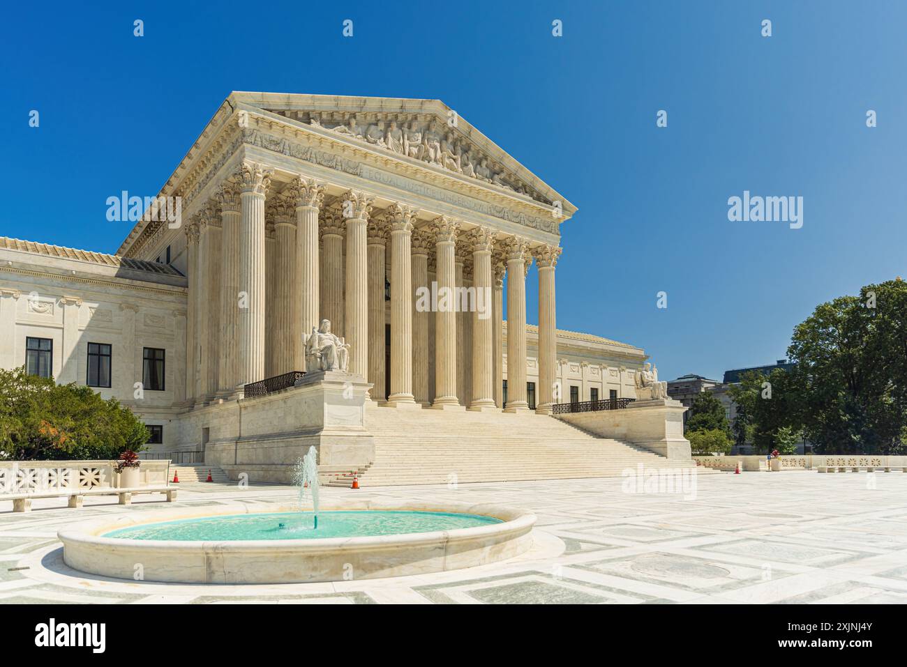 Der Oberste Gerichtshof der Vereinigten Staaten in Washington DC an einem sonnigen Tag, USA Stockfoto