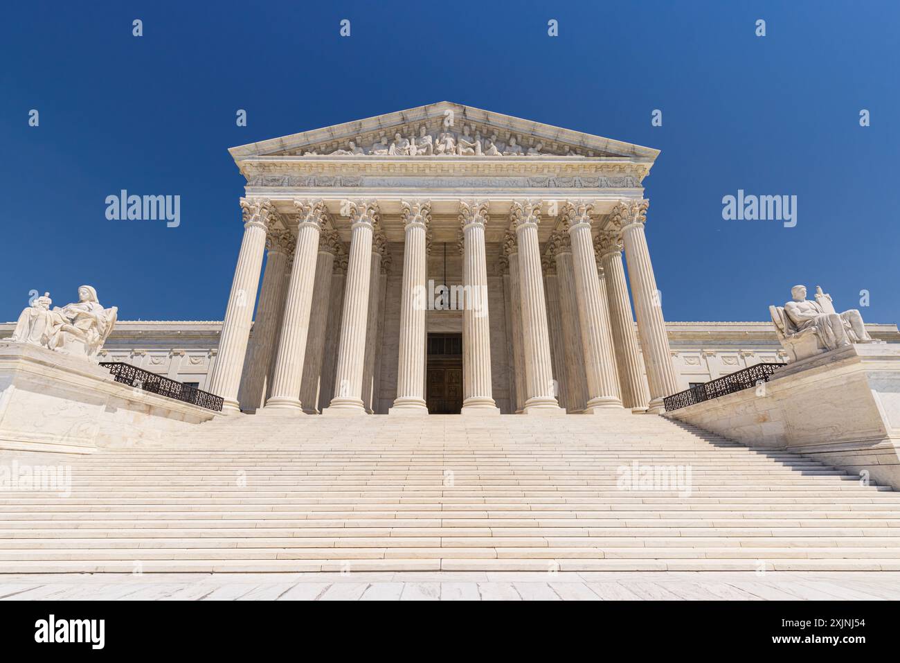 Der Oberste Gerichtshof der Vereinigten Staaten in Washington DC an einem sonnigen Tag, USA Stockfoto