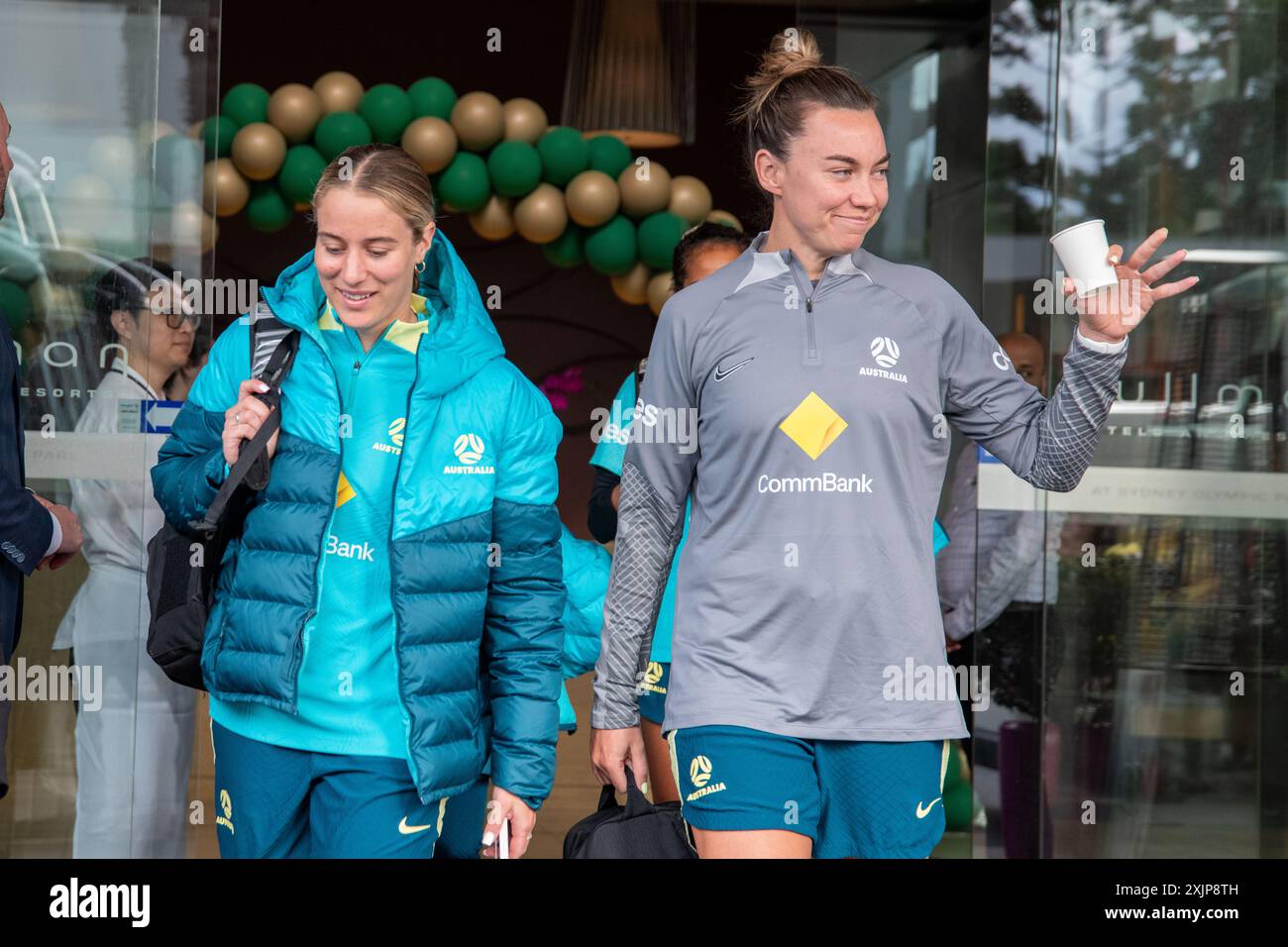 MatildaÕs Spieler Mackenzie Arnold verlässt das Camp im Olympischen Park, um dort vor dem MondayÕs Spiel gegen China zu trainieren. Bild: Thomas Lisson Stockfoto