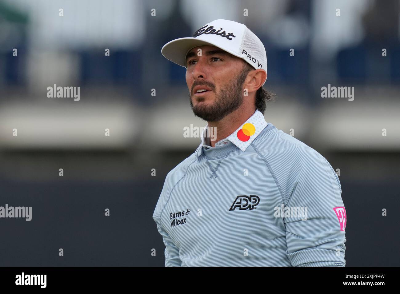 19. Juli 2024; Royal Troon Golf Club, Troon, South Ayrshire, Schottland; The Open Championship Round 2; Max Homa geht aus dem 14. Abschlag Stockfoto