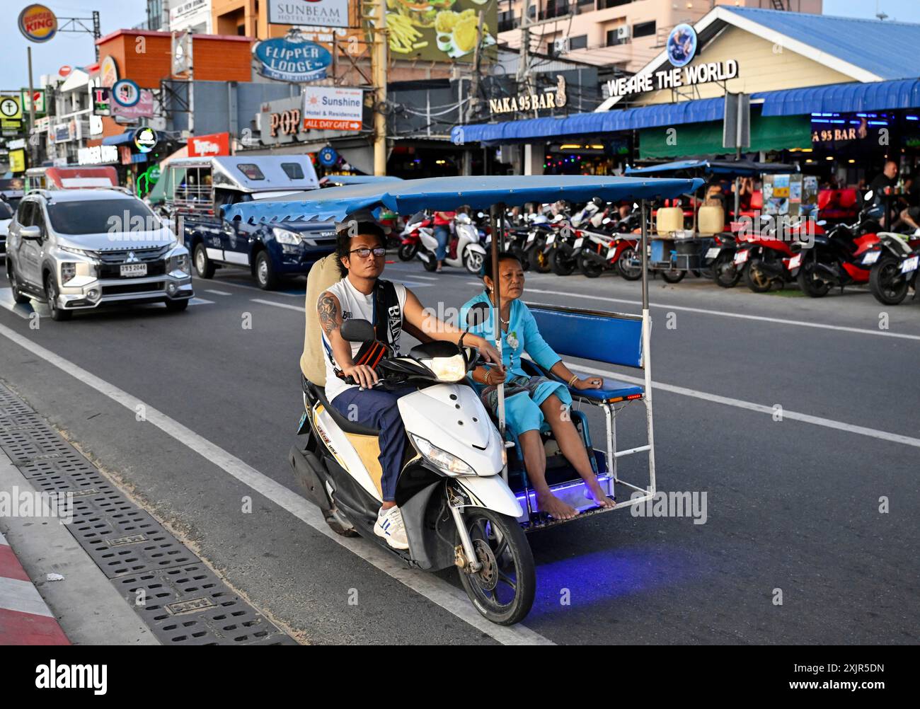 Motorradroller mit Beiwagen Stockfoto