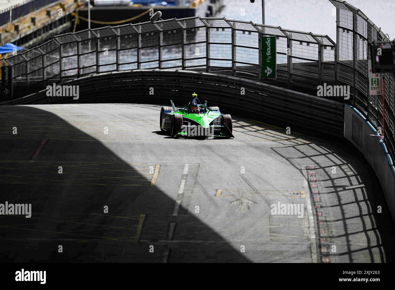 LONDON, VEREINIGTES KÖNIGREICH. Juli 24. Robin Frijns (Niederlande) von Team Envision Racing Action in Today's Free Practice 2 beim Hankook London E-Prix 2024 beim Excel am Samstag, 20. Juli 2024 in LONDON, ENGLAND. Quelle: Taka G Wu/Alamy Live News Stockfoto