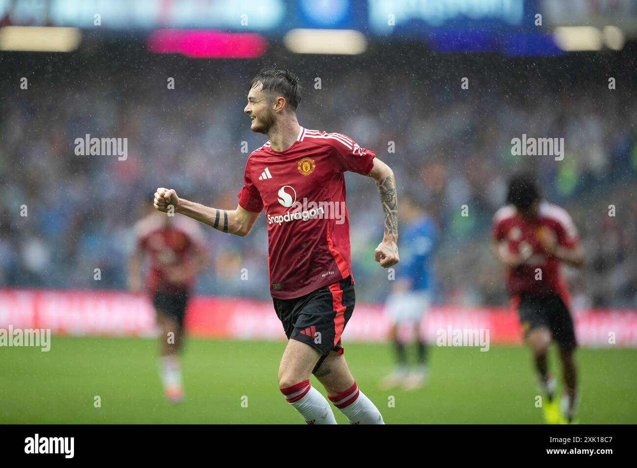 Joe Hugil feiert, nachdem er Manchester United am 07/2024 im Murrayfield Stadium in Edinburgh im Freundschaftsspiel gegen die Rangers das zweite Tor erzielt hat Stockfoto