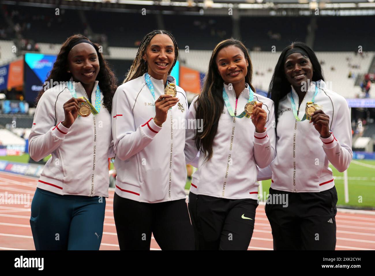 London, Großbritannien. Juli 2024. Daryll Neita, Imani-Lara Lansiquot, Bianca Williams und Ashleigh Nelson vom Team England 4 x 100 m Staffel erhalten ein Upgrade auf Gold für 2022 Commonwealth Games London Stadium, Queen Elizabeth Olympic Park, Stratford, London, UK. Quelle: Simon Balson/Alamy Live News Stockfoto