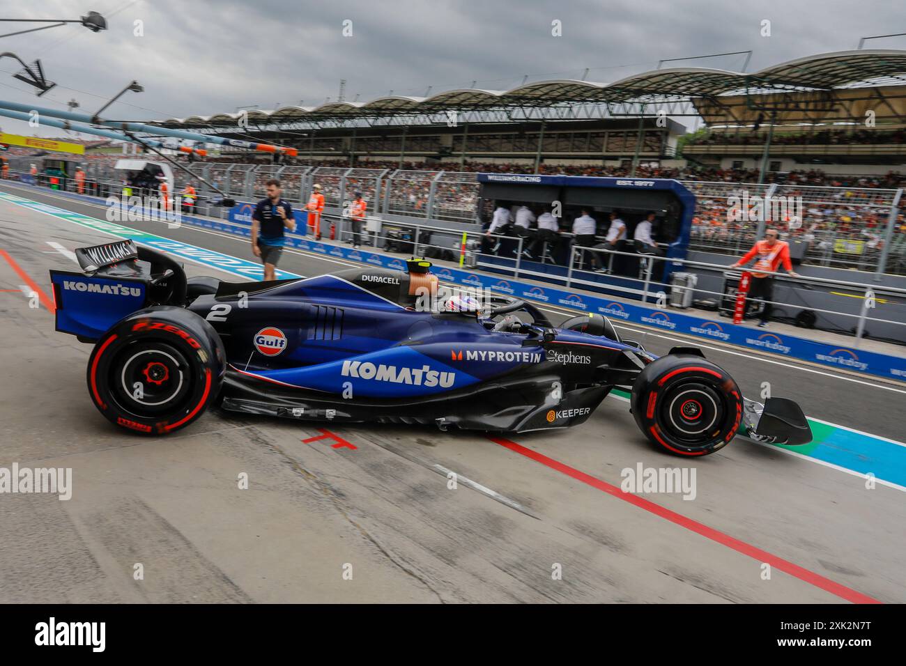 Mogyorod, Ungarn. Juli 2024. Formel 1 großer Preis von Ungarn in Hungaroring, Ungarn. Im Bild: Logan Sargeant (USA) von Williams Racing in Williams FW46 während der dritten Trainingseinheit © Piotr Zajac/Alamy Live News Stockfoto