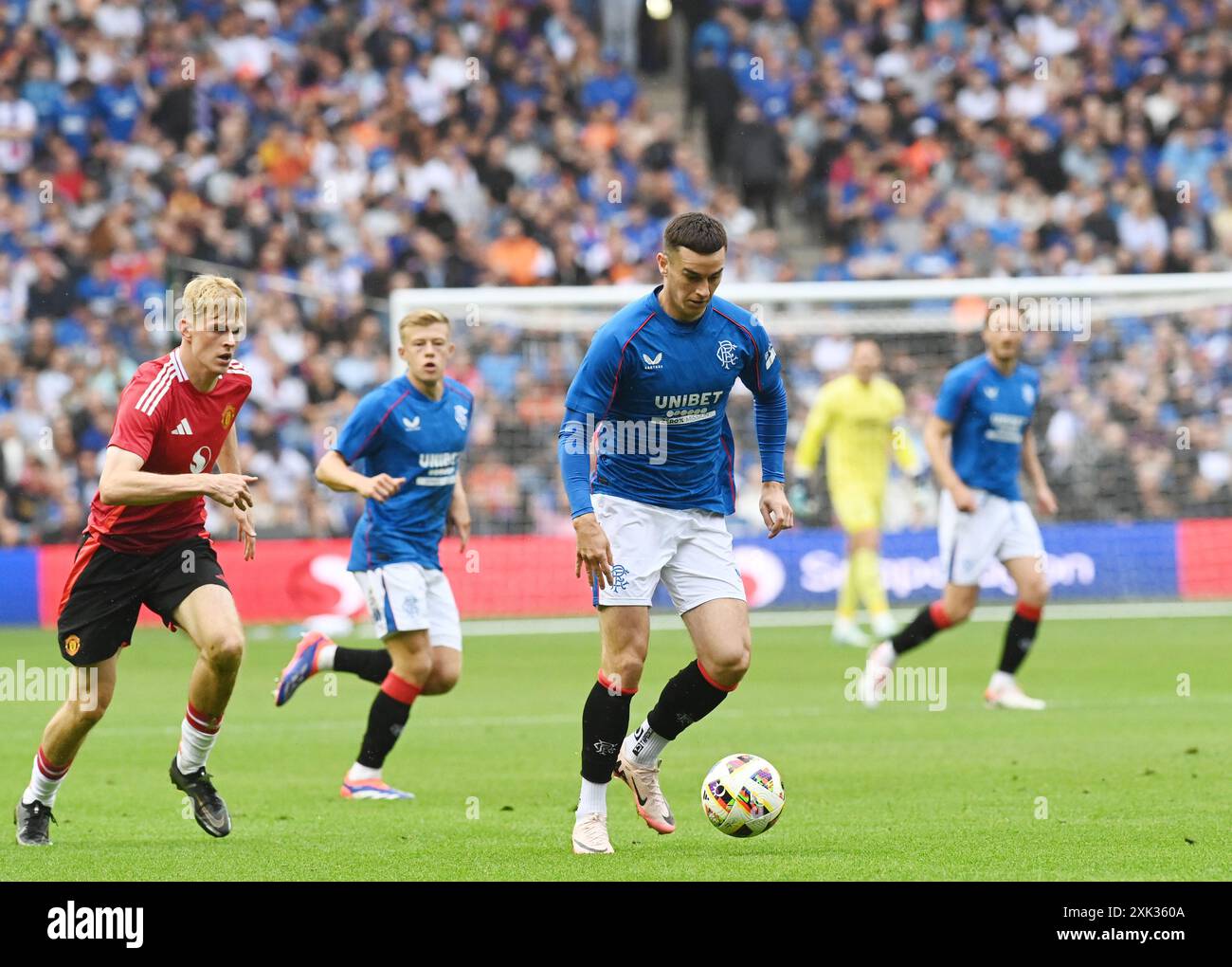 Murrayfield Stadium Edinburgh.Scotland.UK.20. Juli 24 Rangers Friendly Match gegen Manchester United Rangers Tom Lawrence Credit: eric mccowat/Alamy Live News Stockfoto