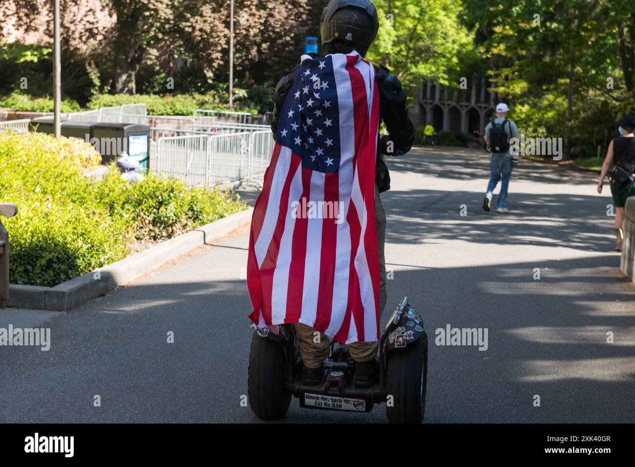 Seattle, USA. Mai 2024. Der United for Israel Marsch versammelte sich im Lager der University of Washington Palestine. Stockfoto