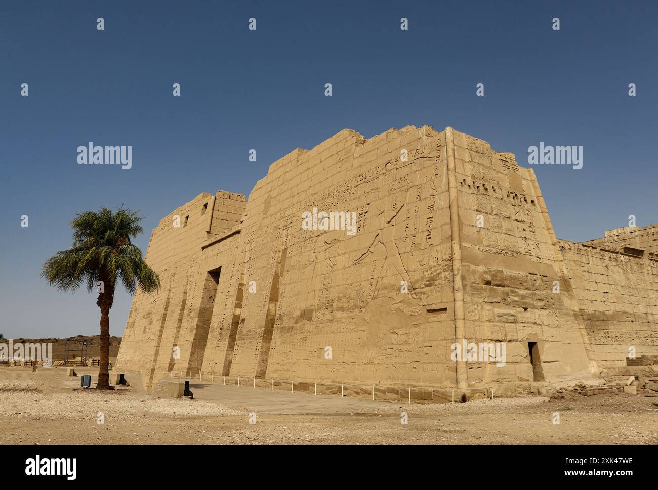 altägyptischer Tempel von Medinet Habu (Tempel von Ramsess III) Stockfoto