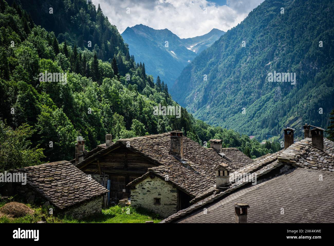 Historische Walser Häuser, Alagna Valsesia, Piemont Italien Stockfoto