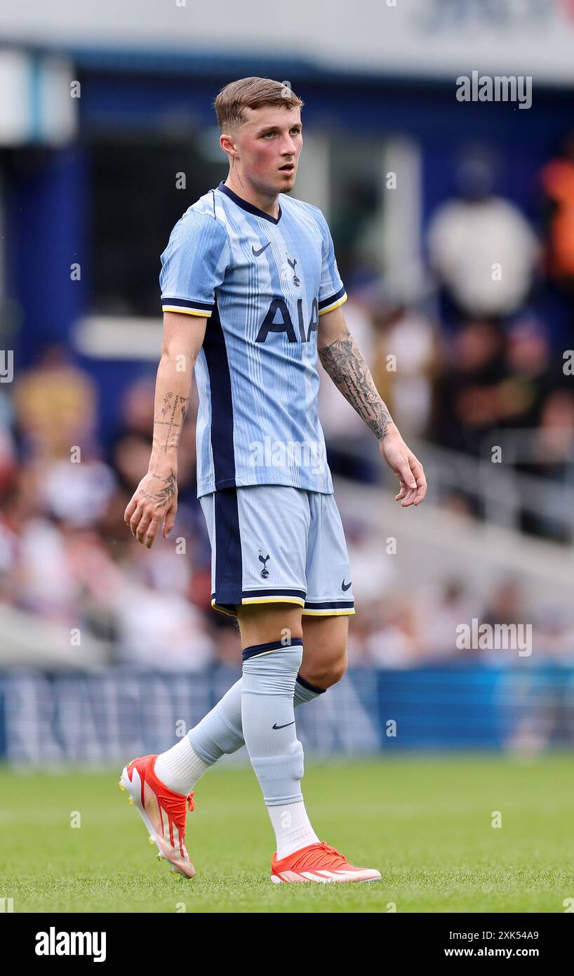 London, Großbritannien. Juli 2024. Alfie Devine aus Tottenham während des Freundschaftsspiels vor der Saison im Kiyan Prince Foundation Stadium in London. Der Bildnachweis sollte lauten: David Klein/Sportimage Credit: Sportimage Ltd/Alamy Live News Stockfoto