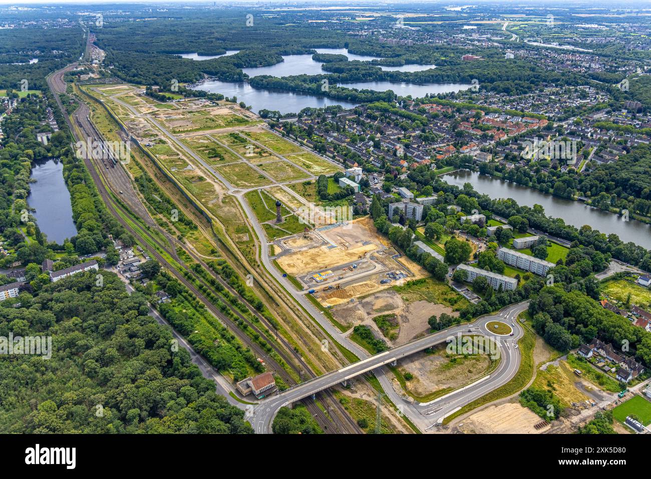 Luftbild, Duisburg-Süd, geplante Duisburger Wohnquartier am ehemaligen Rangierbahnhof Wedau, Wedau, Duisburg, Ruhrgebiet, Nordrhein-Westfalen, Deutschland ACHTUNGxMINDESTHONORARx60xEURO *** Luftansicht, Duisburg Süd, geplantes Duisburger Wohnquartier am ehemaligen Rangierbahnhof Wedau, Wedau, Duisburg, Ruhrgebiet, Nordrhein-Westfalen, Deutschland ATTENTIONxMINDESTHONORARx60xEURO Stockfoto