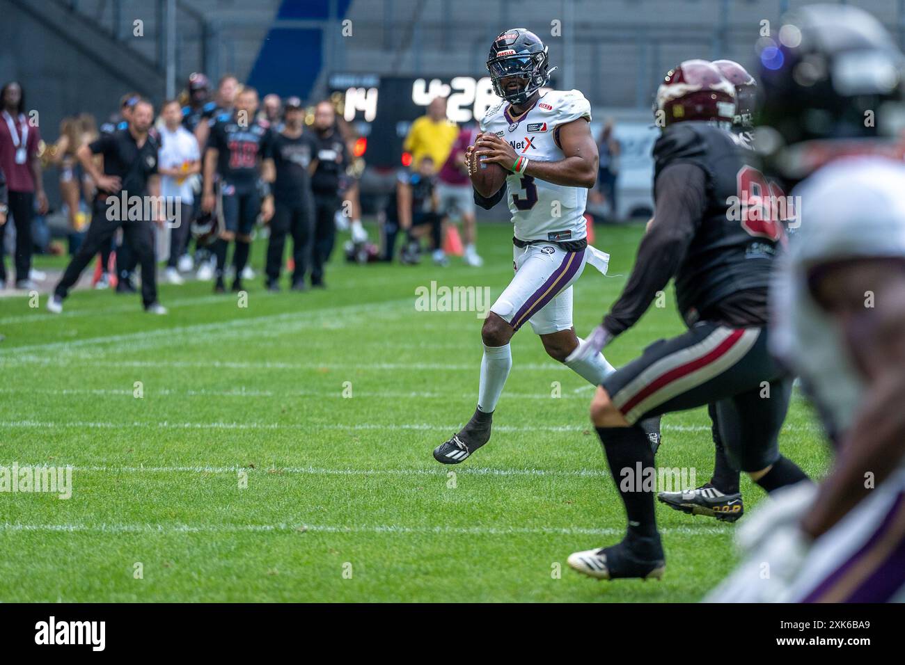 Matthew McKay (Frankfurt Galaxy, #3) am Ball, GER Rhein Fire vs. Frankfurt Galaxy, Fußball, European League of Football, Spieltag 9, Saison 2024, 21.07.2024 Foto: Eibner-Pressefoto/Fabian Friese Stockfoto