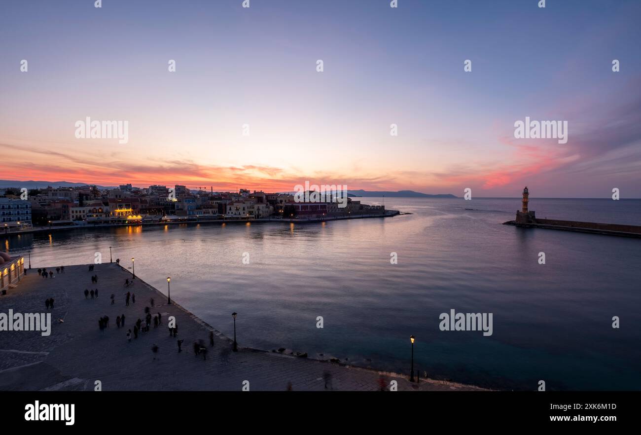 Venezianischer Hafen von Chania bei Sonnenuntergang, Kreta Stockfoto