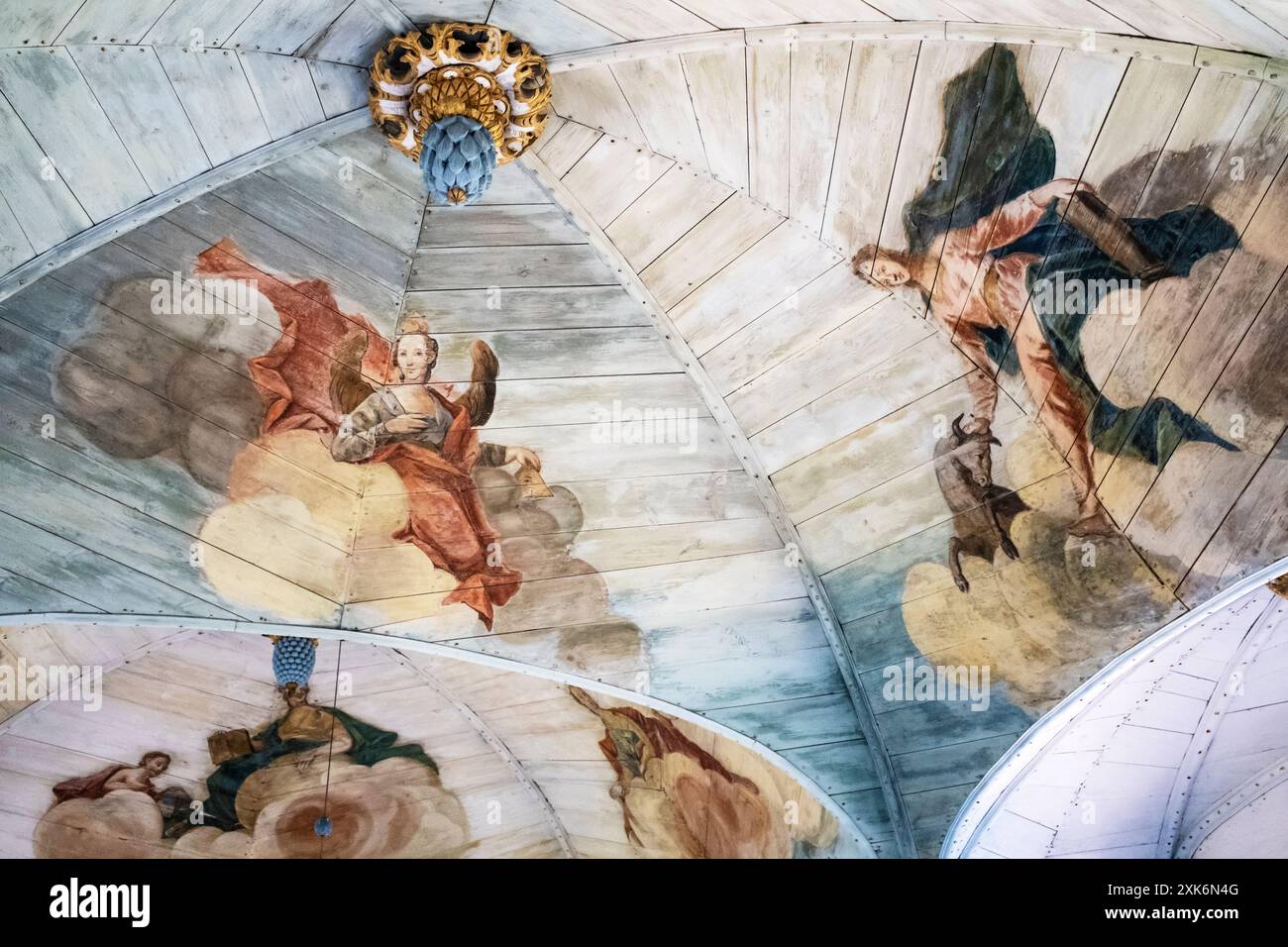 Deckengemälde in der Lutherischen Kirche von Apriķi, Kurzeme’s sakrale Kunstperle, Lažas Gemeinde, Lettland Stockfoto