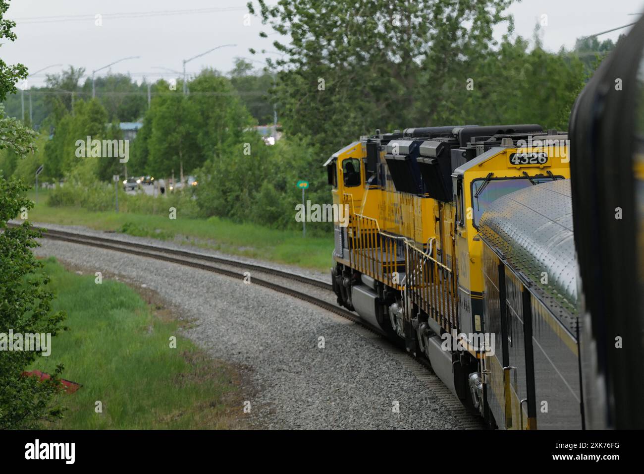 Blick auf und vom Denali Star Zug der Alaska Railroad von Anchorage zum Denali National Park Stockfoto