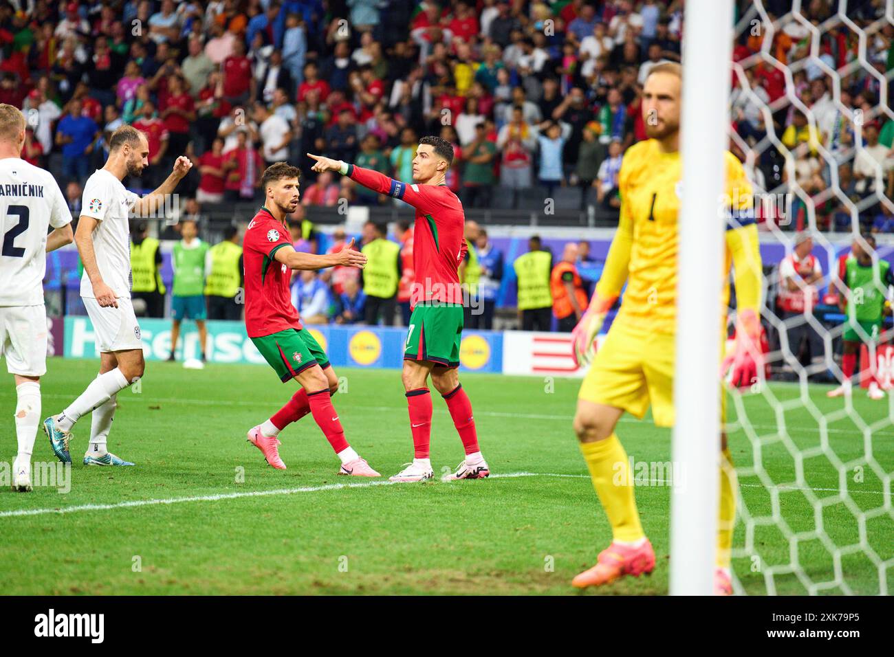 Frankfurt, Deutschland. Juli 2024. Cristiano RONALDO, Por 7, scheiterte 11 m gegen Jan Oblak, Torhüter 1 der SVN im besten 16 Spiel PORTUGAL - SLOWENIEN 3-0 N.E. der UEFA-Europameisterschaften 2024 am 01. Juli 2024 in Frankfurt. Fotograf: ddp Images/STAR-Images Credit: ddp Media GmbH/Alamy Live News Stockfoto