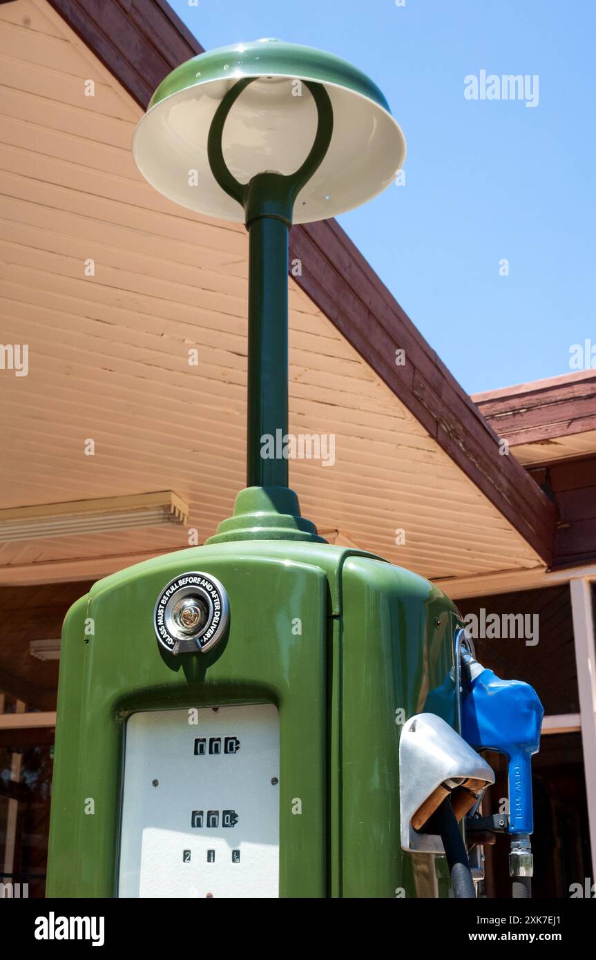 BRYCE CANYON, UTAH, USA: Eine Oldtimer-Benzinpumpe im Bryce Canyon National Park, Utah, USA. Stockfoto