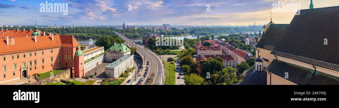 Stadtlandschaft, Panorama, Banner - Blick von oben auf die Schlesien-Dabrowa-Brücke über die Weichsel, im Zentrum von Warschau, Polen Stockfoto