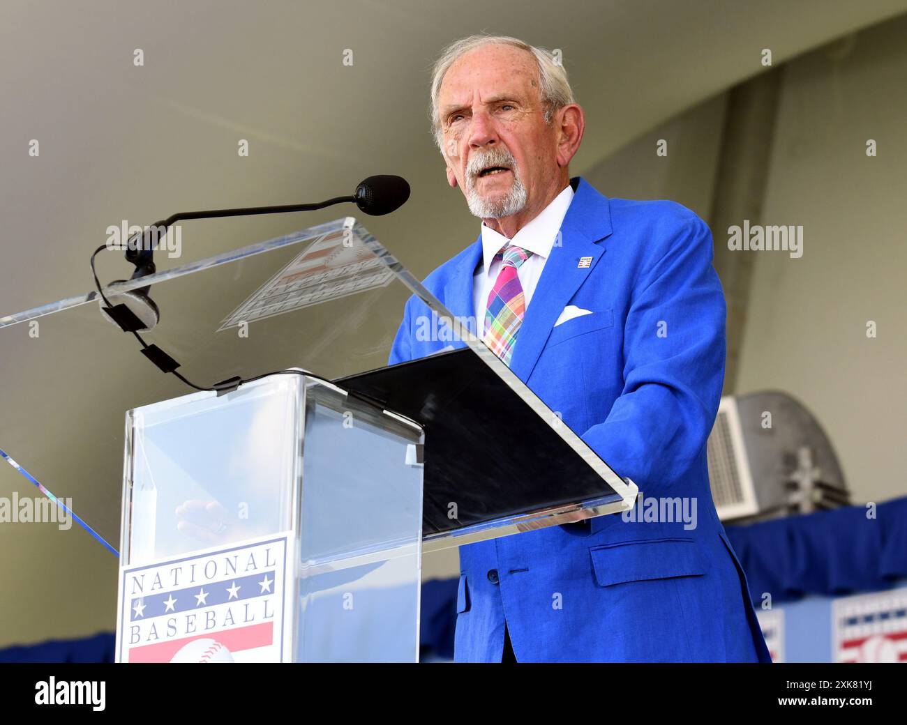 Cooperstown, Usa. Juli 2024. Jim Leyland, der jüngste Mitglied der National Baseball Hall of Fame, spricht über seine Karriere bei der Einführungszeremonie der Major League Baseball's Hall of Fame für 2024 Einsteiger in Cooperstown, New York am Sonntag, den 21. Juli 2024. Foto: George Napolitano/UPI Credit: UPI/Alamy Live News Stockfoto