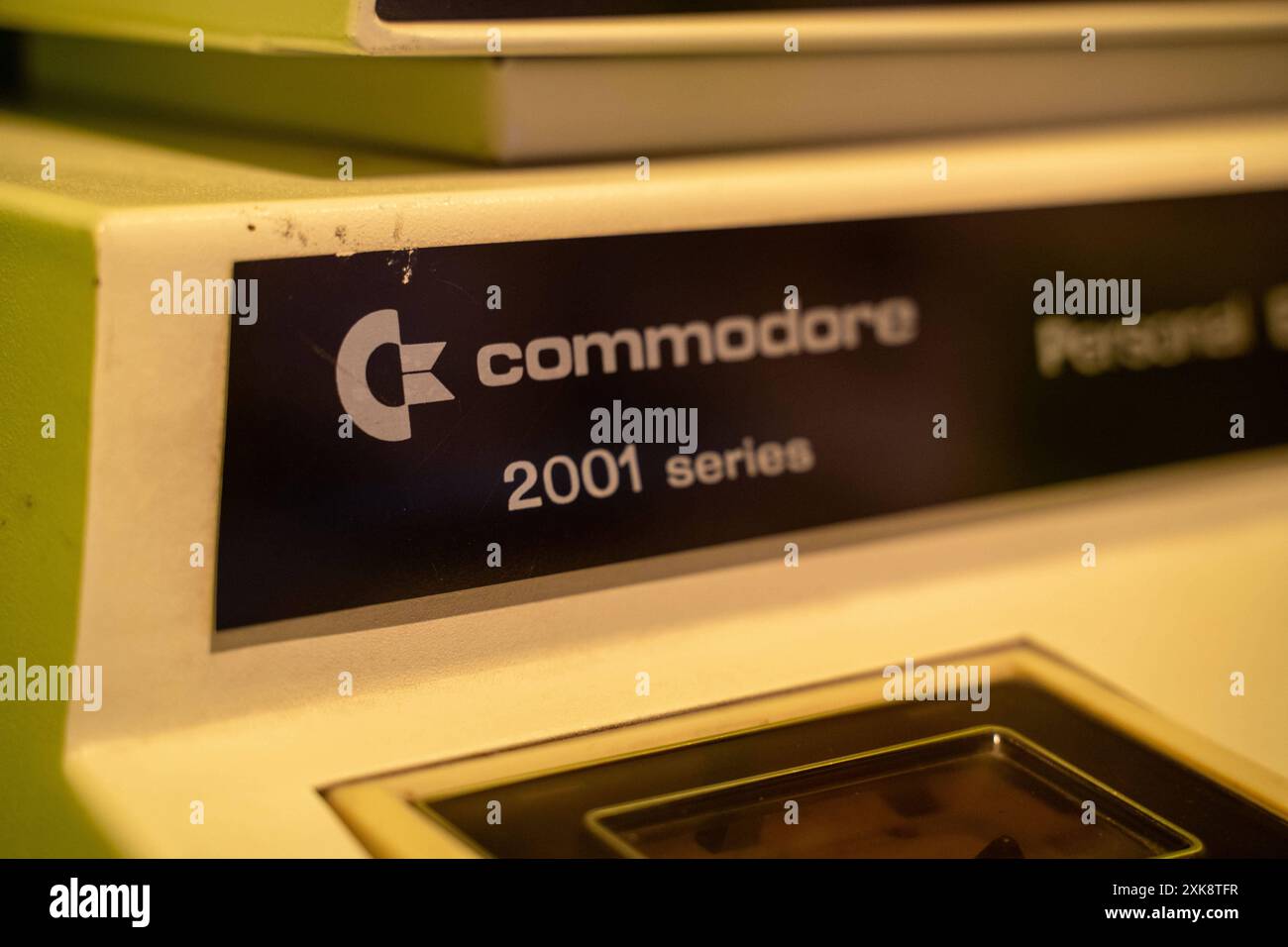 Berlin-Mitte Themenbild - Commodore Personal Electronic Transactor, 06.07.2024 Themenbild - Commodore Personal Electronic Transactor, 06.07.2024 Personal Electronic Transactor, kurz PET 2001 von Commodore im Computerspielemuseum Berlin *** Berlin Mitte Themenbild Commodore Personal Electronic Transactor, 06 07 2024 Themenbild Commodore Personal Electronic Transactor, 06 07 2024 Personal Electronic Transactor, kurze PET 2001 von Commodore im Computerspielemuseum Berlin Copyright: xEibner-Pressefoto/JonasxLohrmannx EP JLN Stockfoto