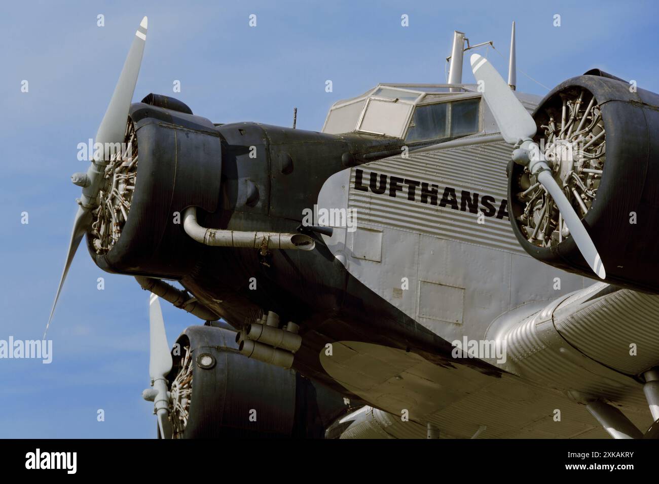 Historisches Propellerflugzeug Ju 52 Tante („Tante Ju“) aus nächster Nähe Stockfoto