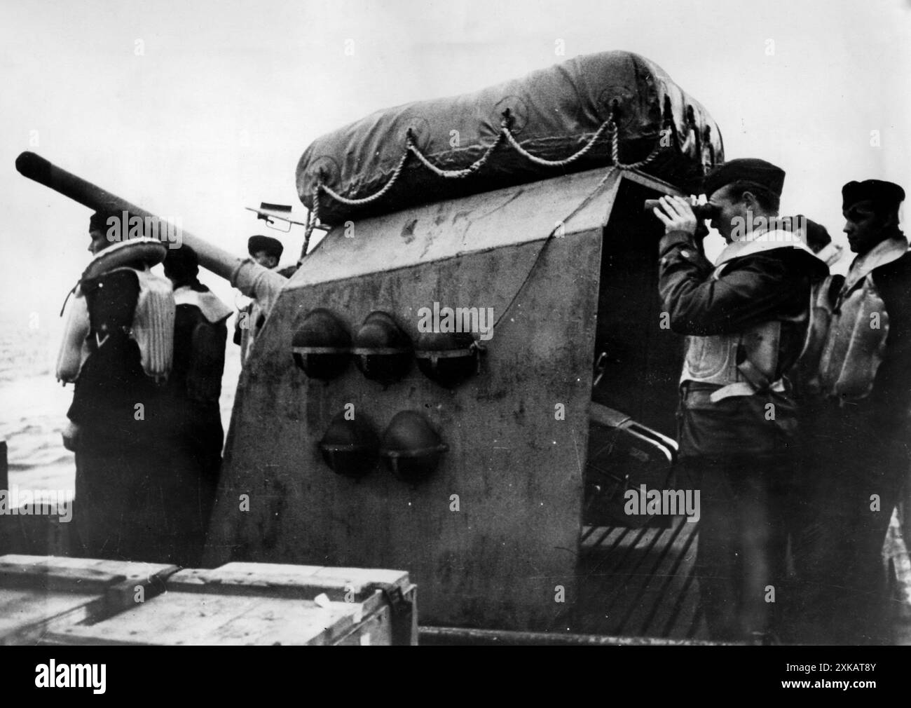 Ein deutsches Kriegsschiff ist zum Eskortdienst gegangen. Kein Speicherort angegeben. Foto: Höppner [automatisierte Übersetzung] Stockfoto