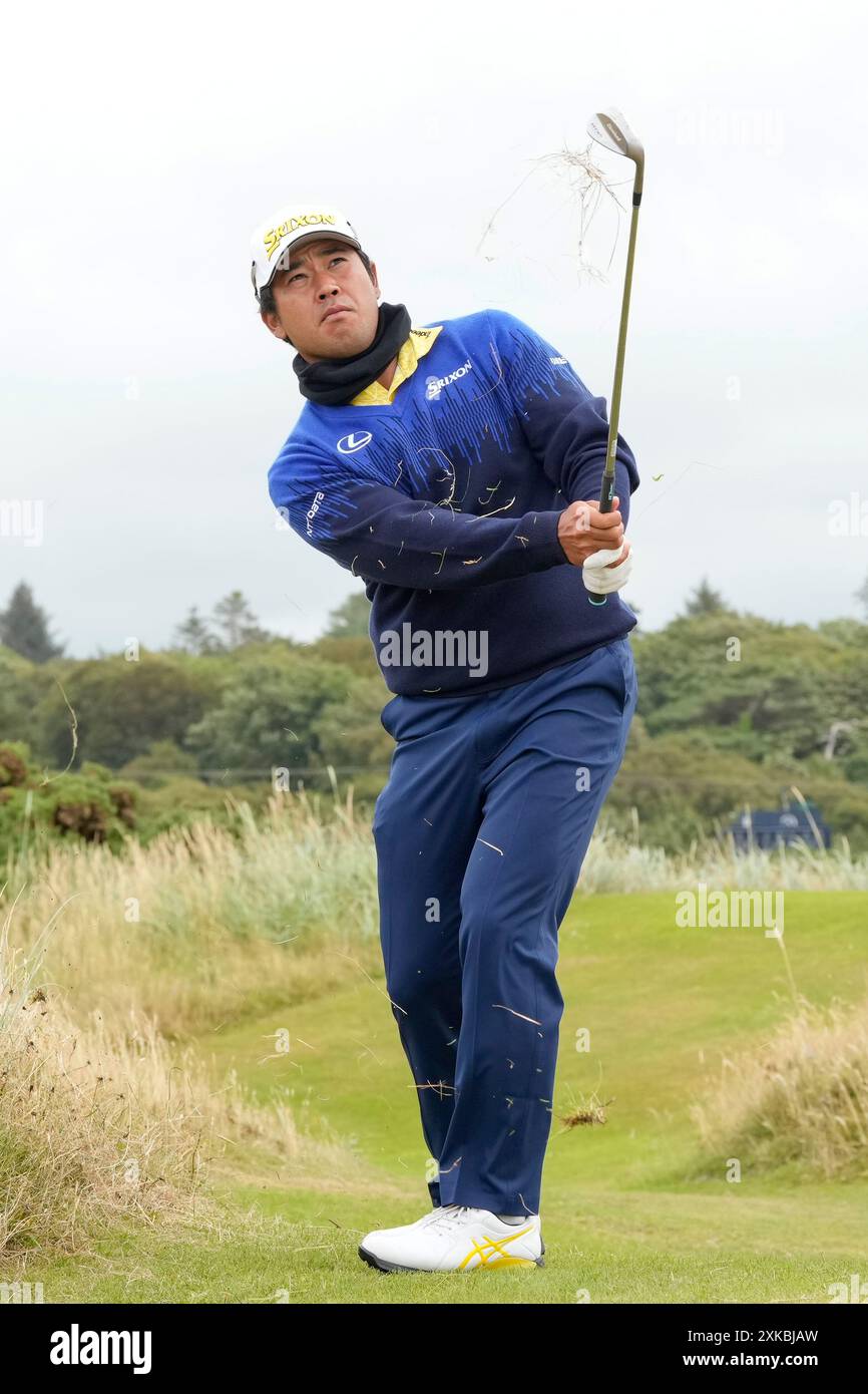 21. Juli 2024; Royal Troon Golf Club, Troon, South Ayrshire, Schottland; die Open Championship Final Round; Hideki Matsuyama Chips auf das 13. Grün Stockfoto